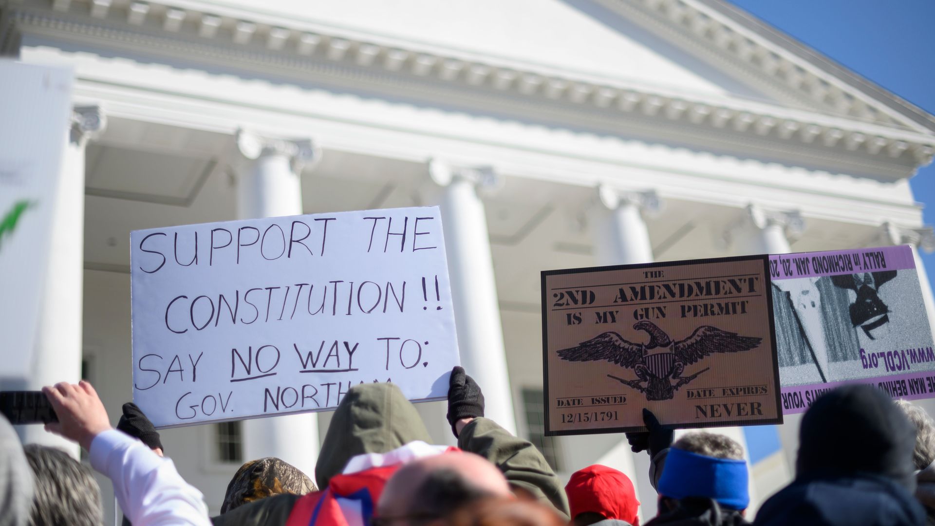 Gun rights ralliers at a protest outside the Virginia Capitol Building in January. Photo ROBERTO SCHMIDT/AFP via Getty Images.