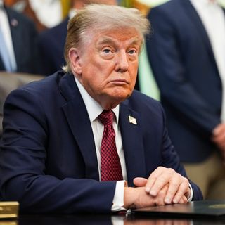 Trump tries to sell an economy voters aren't buying