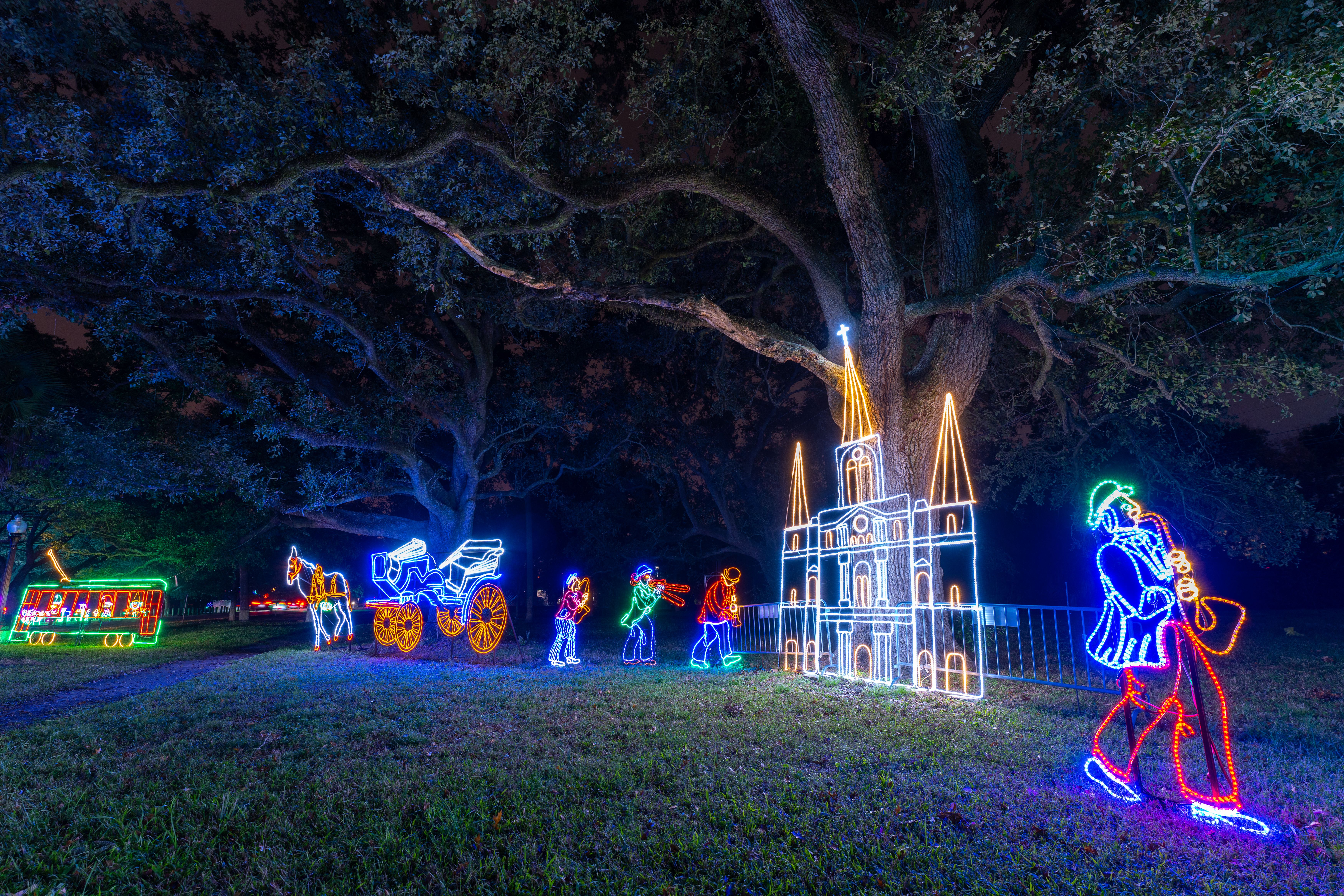 Photo shows the St. Louis Cathedral as a Christmas light.