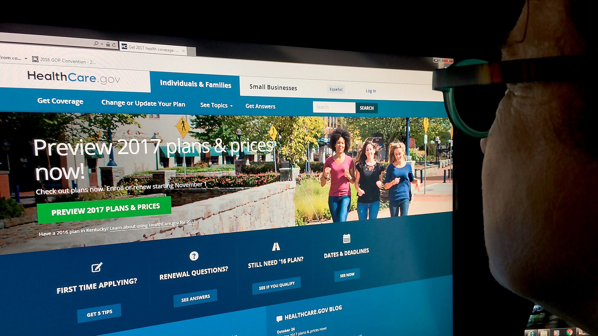 A person looks for coverage at the HealthCare.gov website