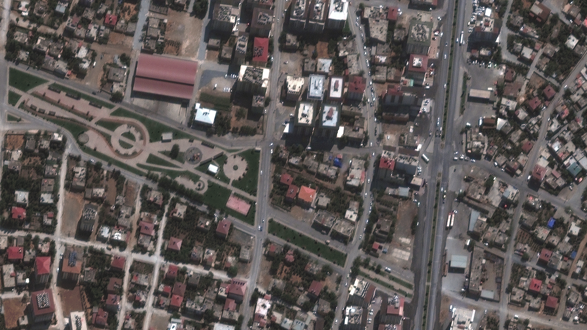 Buildings in Nurdagi, Turkey before and after the earthquake