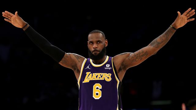 LeBron James Becomes First Active NBA Player Billionaire