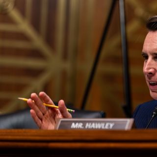 Sen. Hawley's moves toward 2028 bid annoy White House