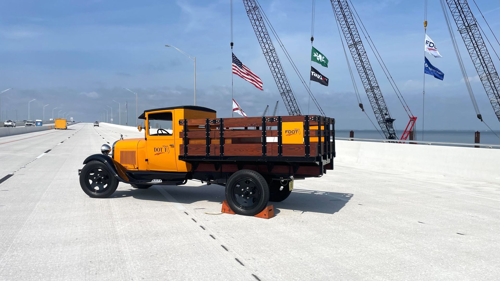 An old Florida Department of Transportation truck.