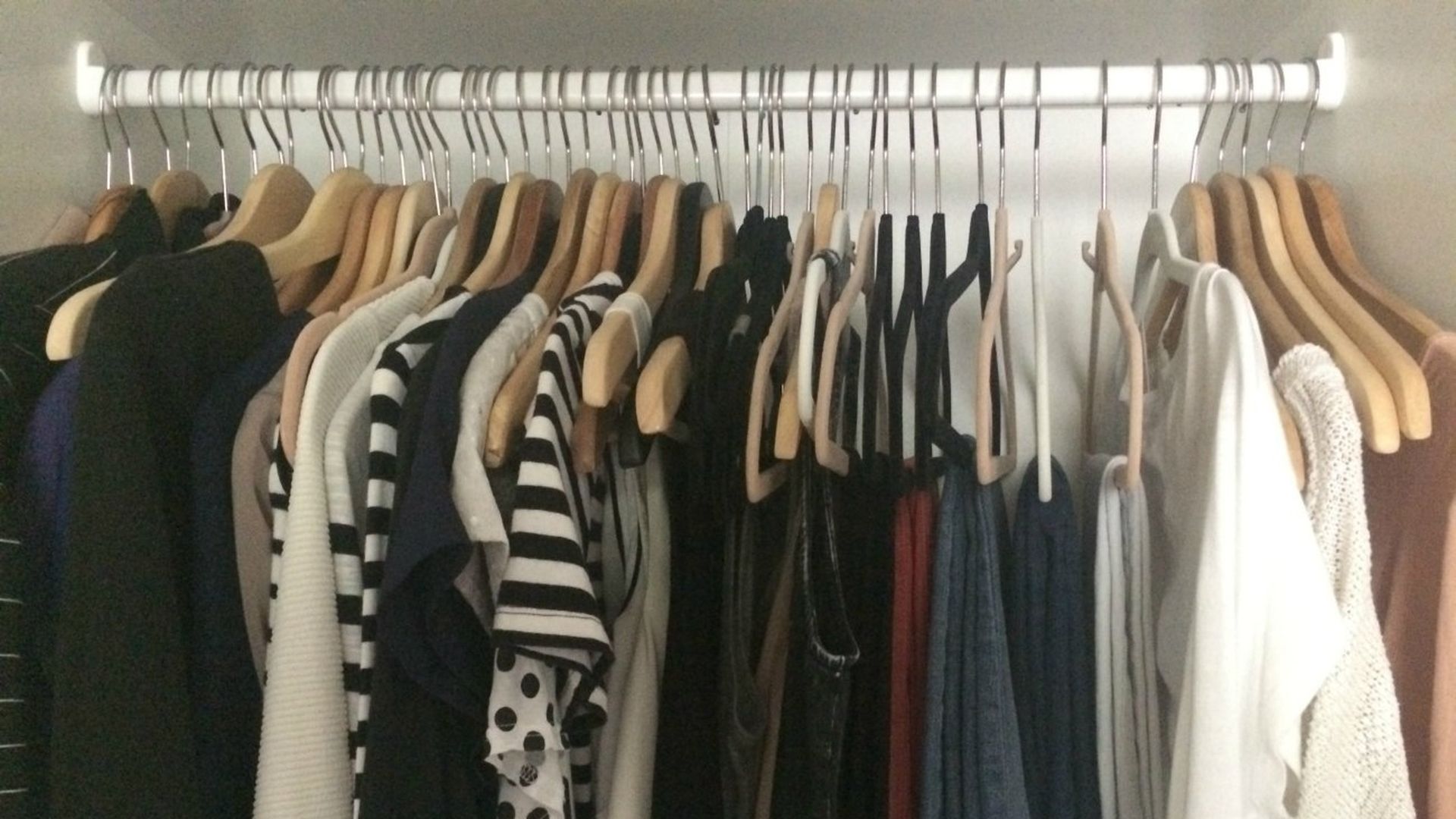 levans minimalist closet