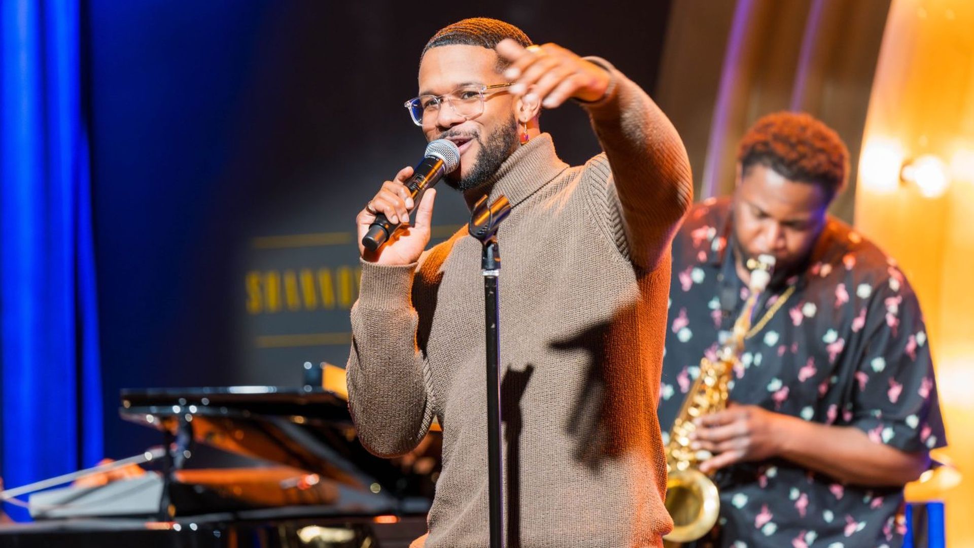 2024 Art & Soul featured artist Dexter Clardy performs at the Art & Soul kick-off at The Cabaret. 