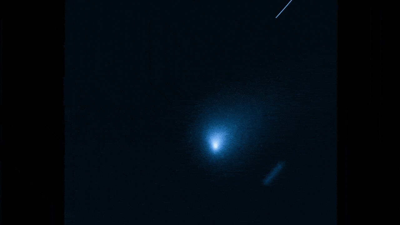 A gif showing Comet I2/Borisov in blue light as seen by the Hubble Space Telescope