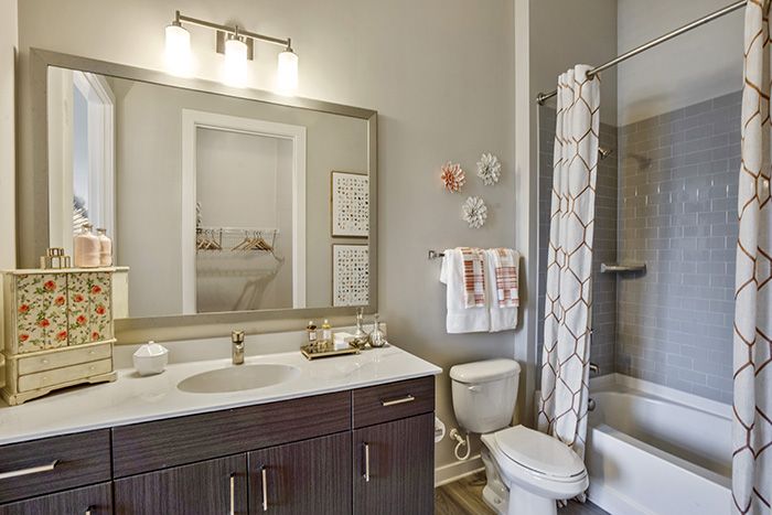 Wren at Northlake Model Bathroom 3