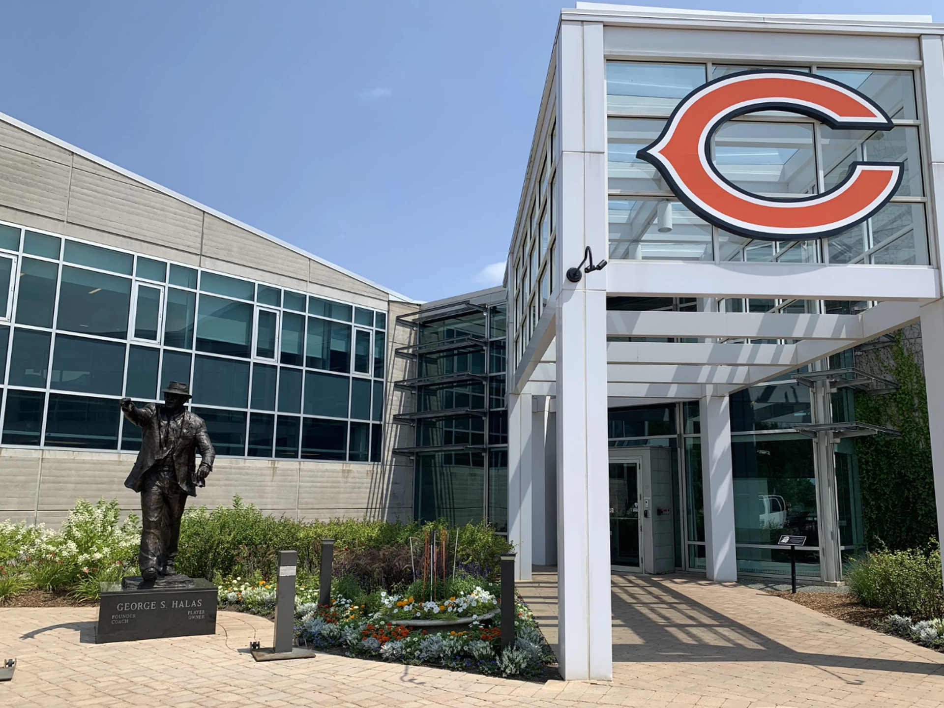 Chicago Bears move 1st training camp practice indoors