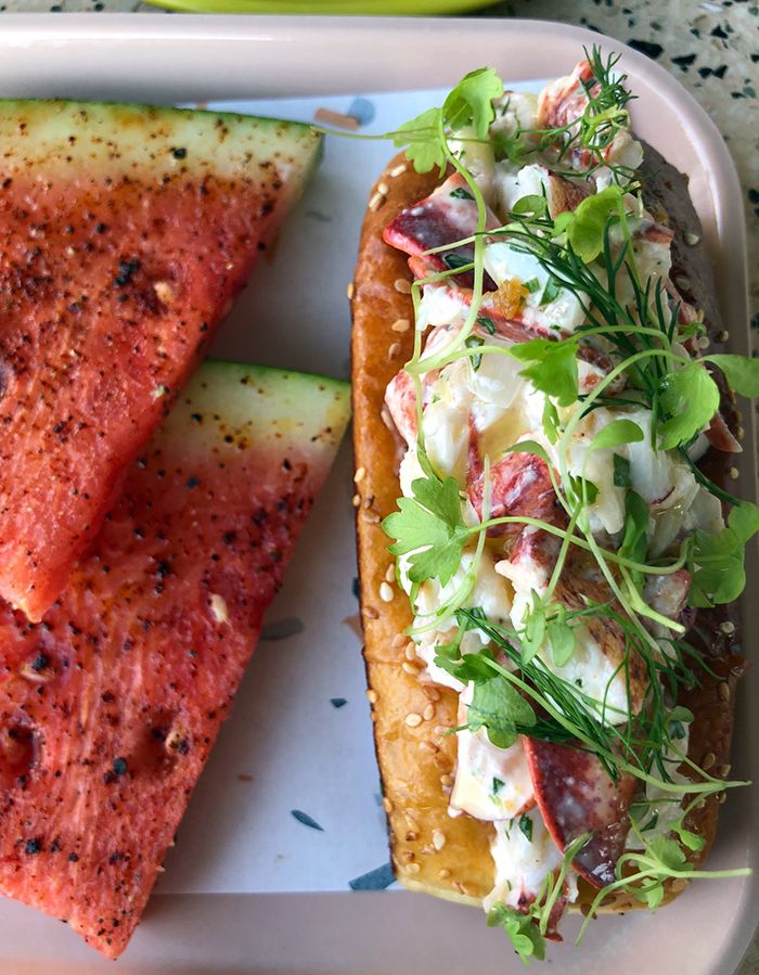 lobster-roll-hello-sailor-charlotte-restaurant-lake-norman