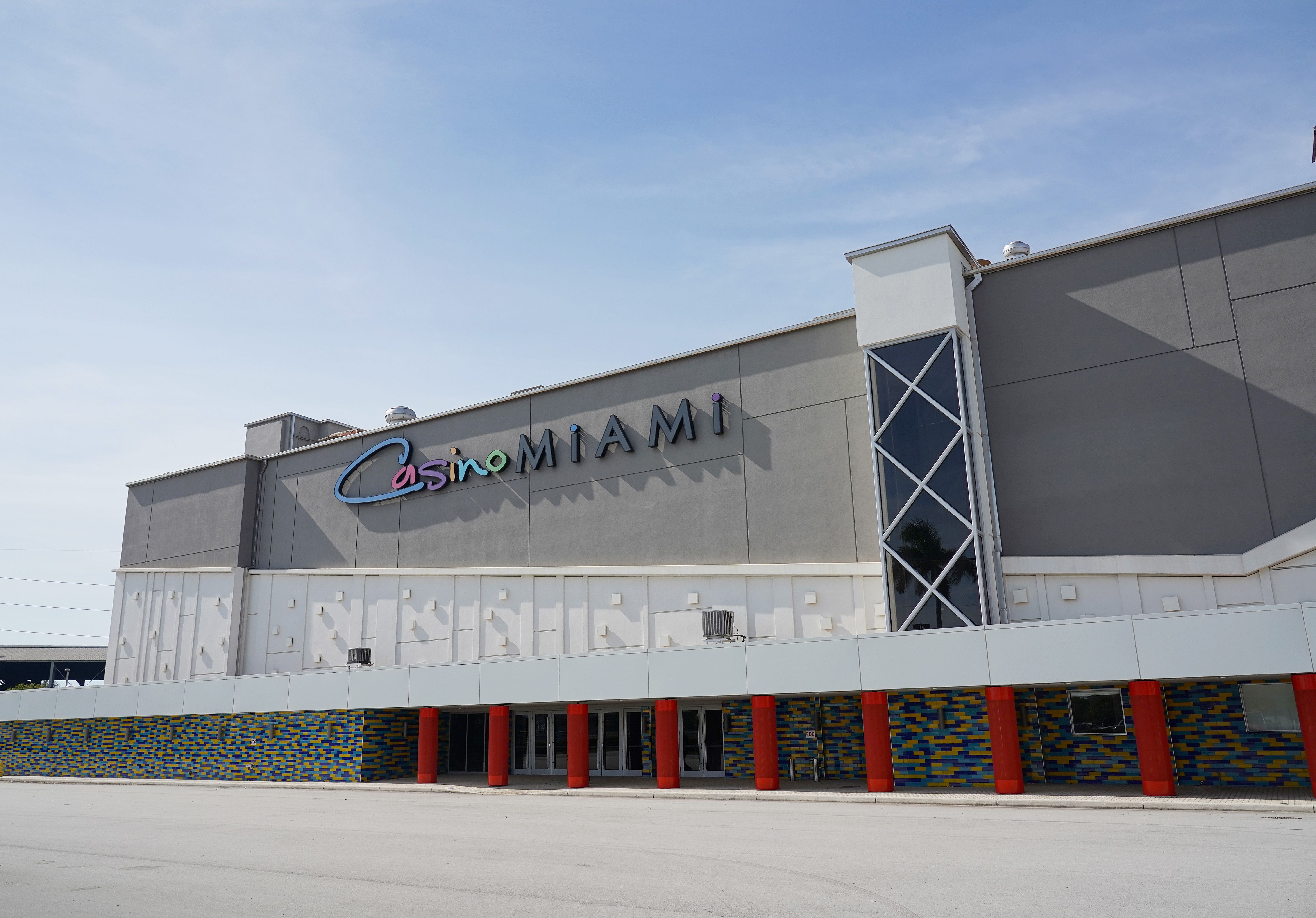 axios.com - Martin Vassolo - Jai alai in Miami is here to stay as Casino Miami welcomes back sport