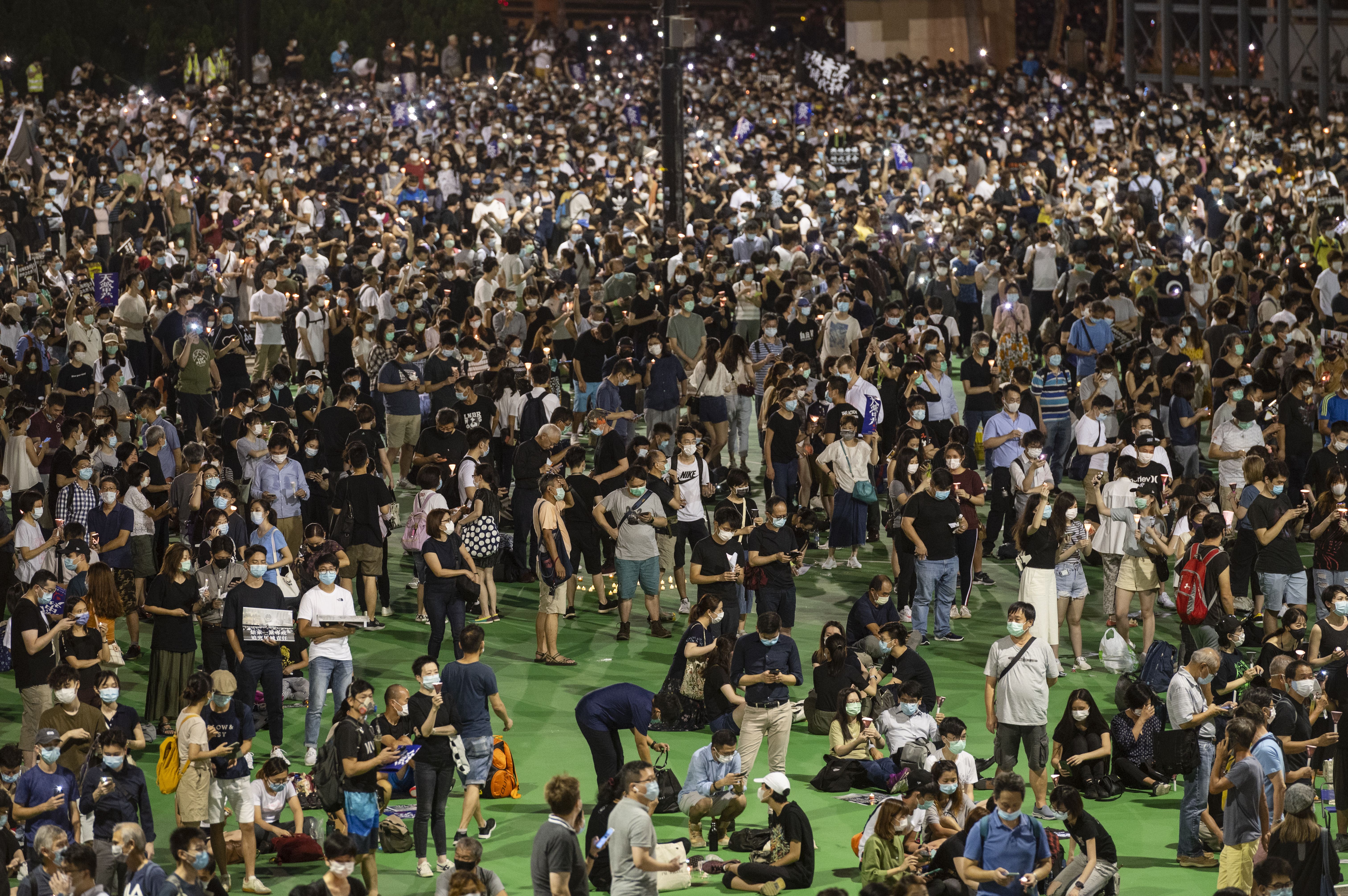 A large crowd