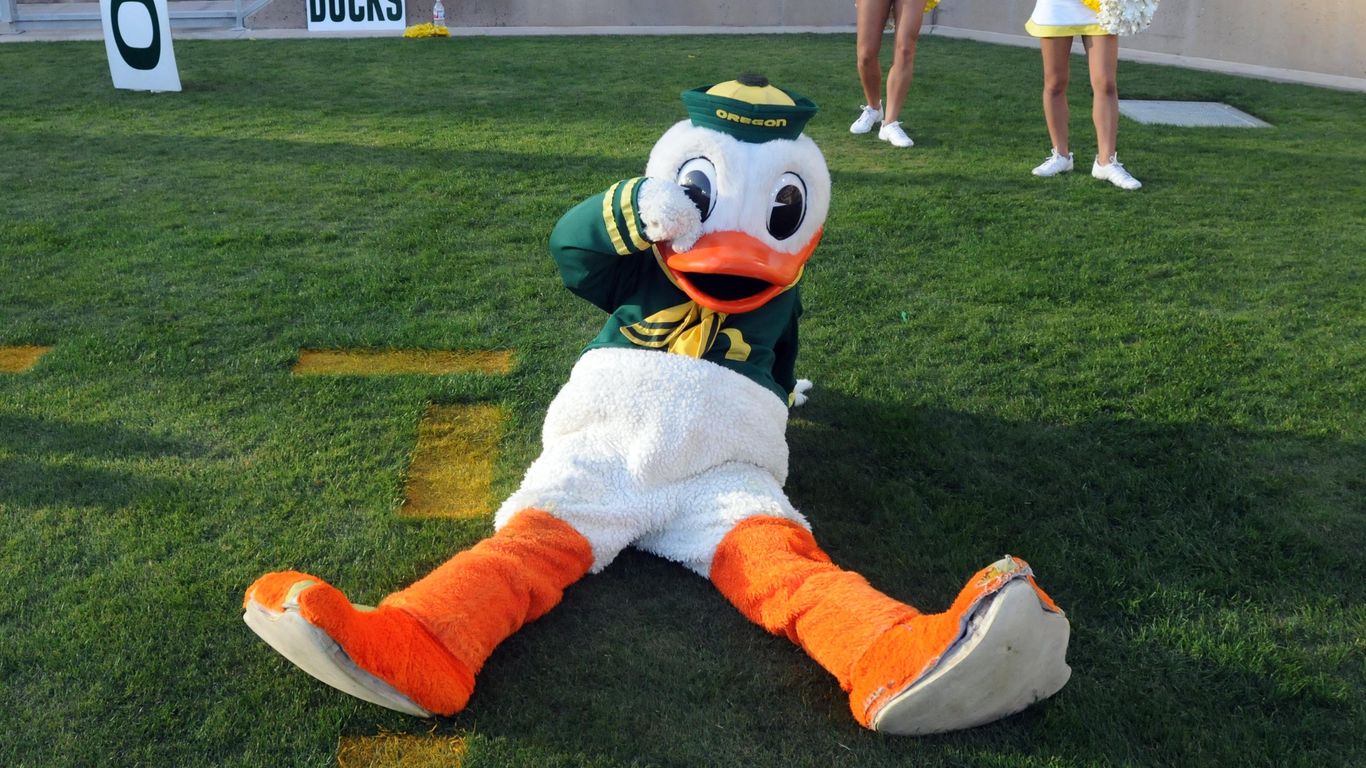 Oregon Ducks dealt another blow as Dante Moore's season likely ends