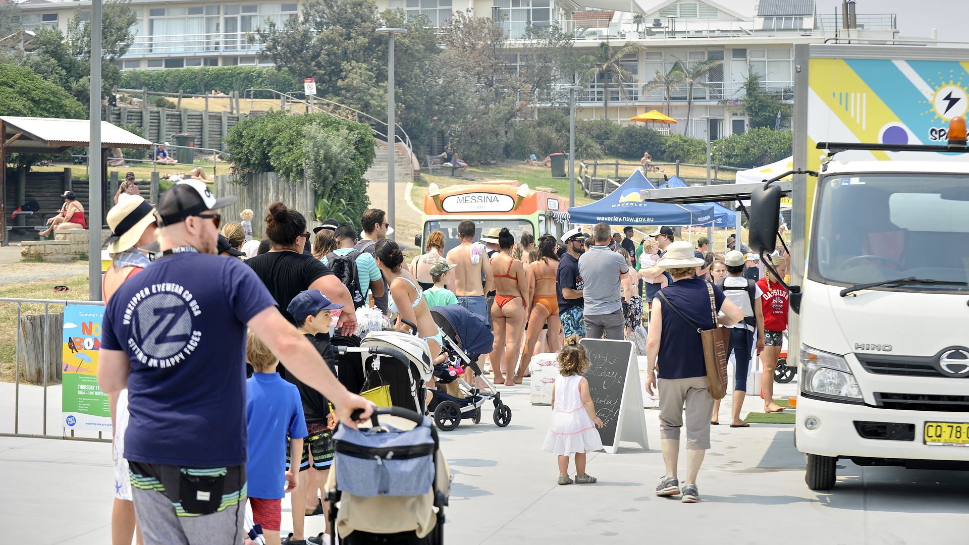  People queue for Ice Cream at Bondi Beach on December 19, 2019 in Sydney