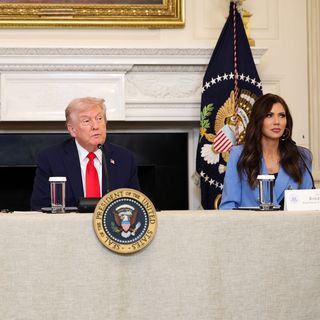 Trump admin crackdown on journalists' sources "chilling," press groups say