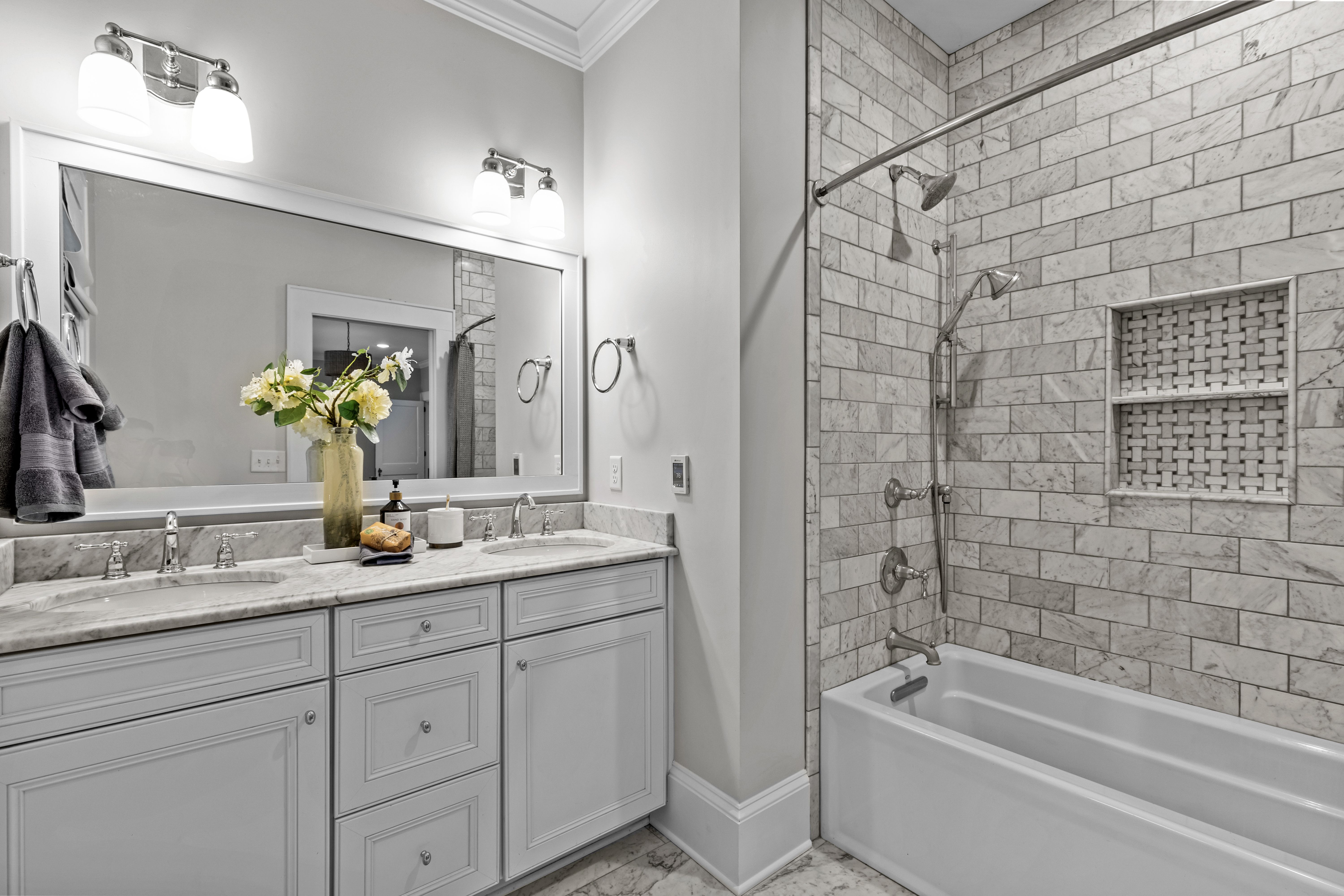 2219 The Plaza— $950,000