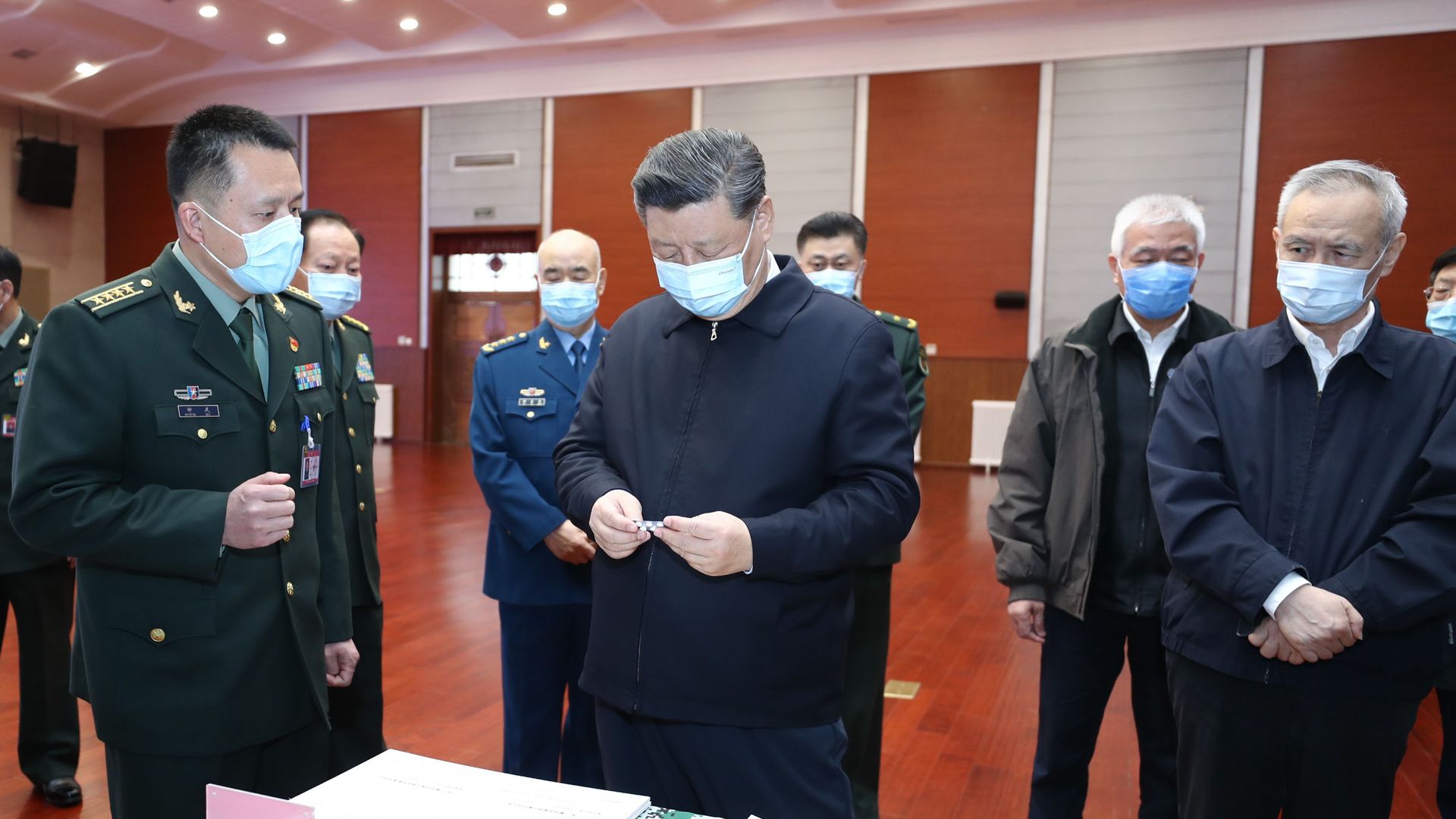 Xi Jingping inspecting