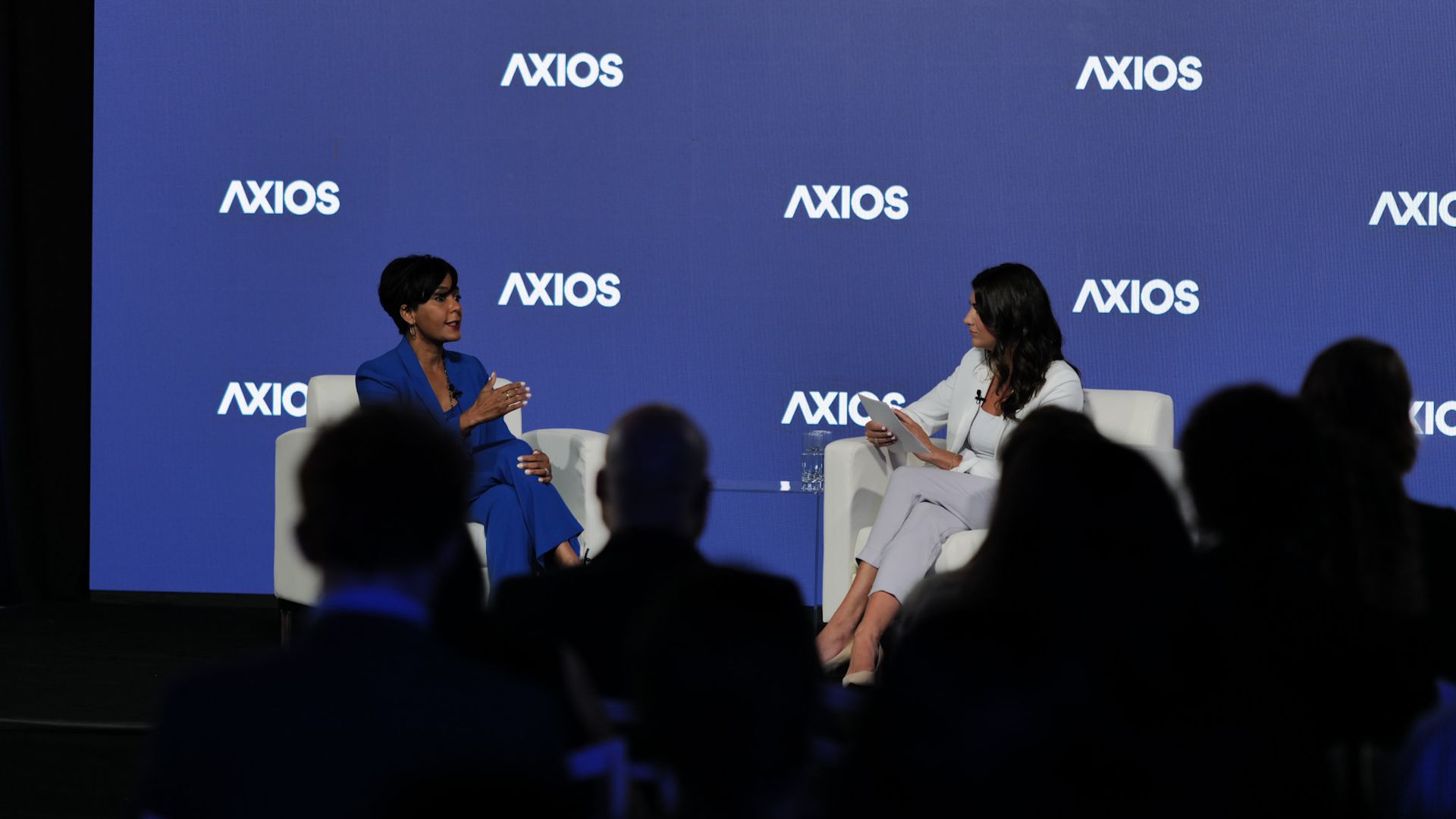 Photo of Keisha lance bottoms . 