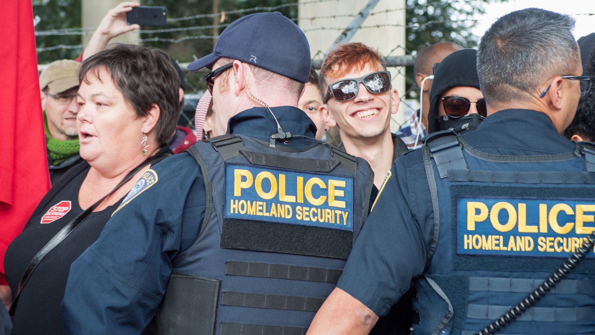 homeland security police block off protestors