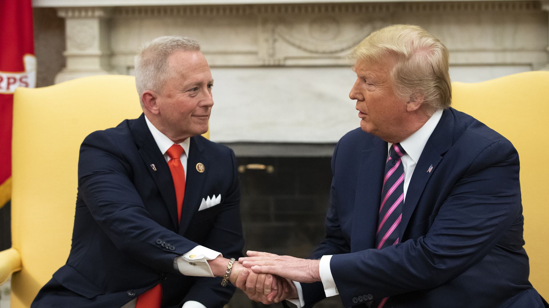 Jeff Van Drew and Donald Trump shake hands 