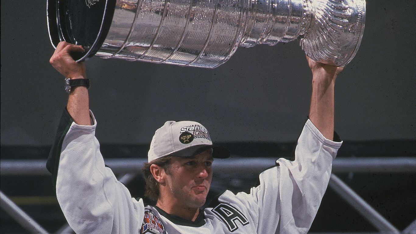 mike modano net worth 2024 - Ilustrasi 3