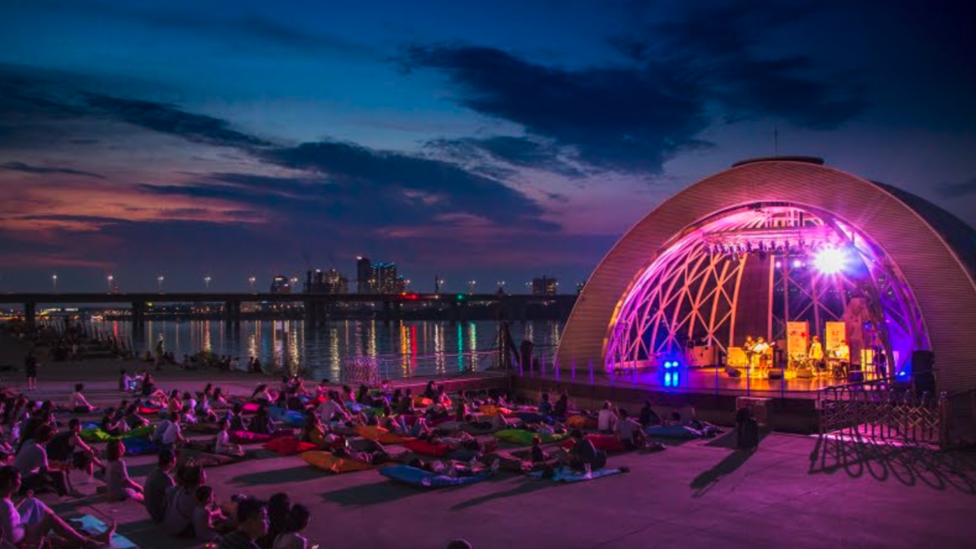 An artist's rendering shows a amphitheater on the Willamette River in downtown Portland near the Hawthorne Bridge.