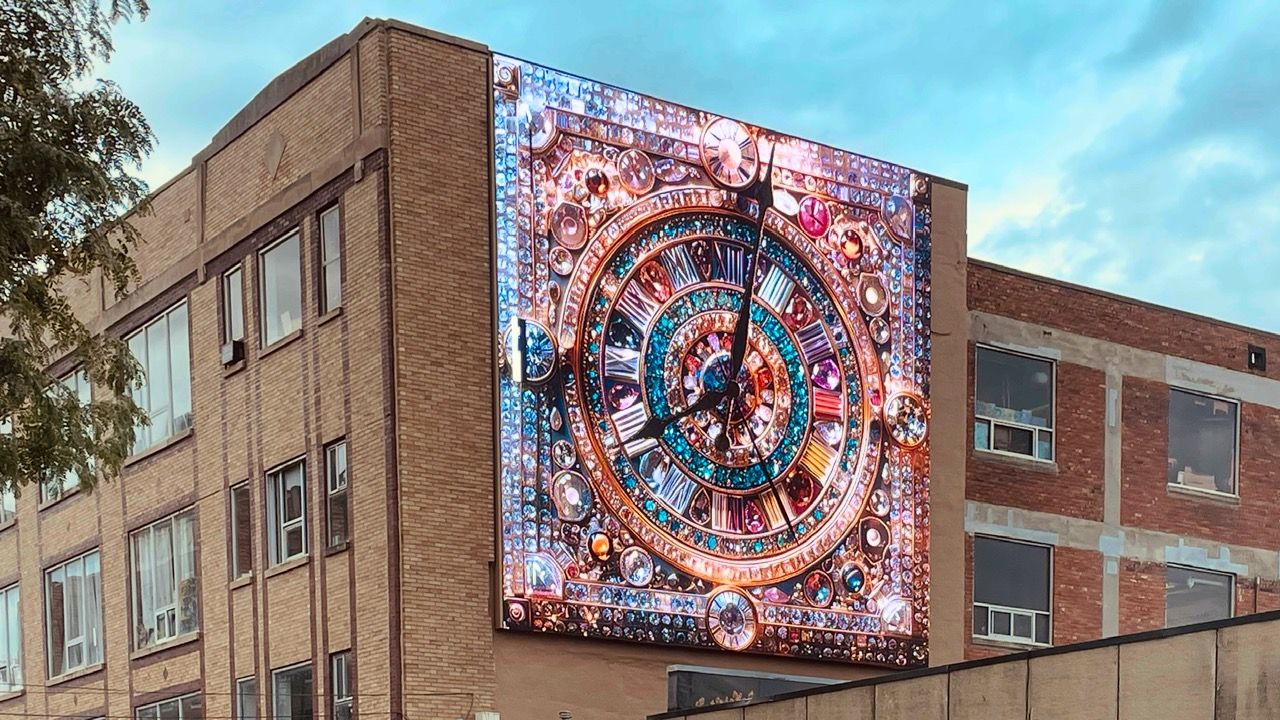 A photo of a clock.