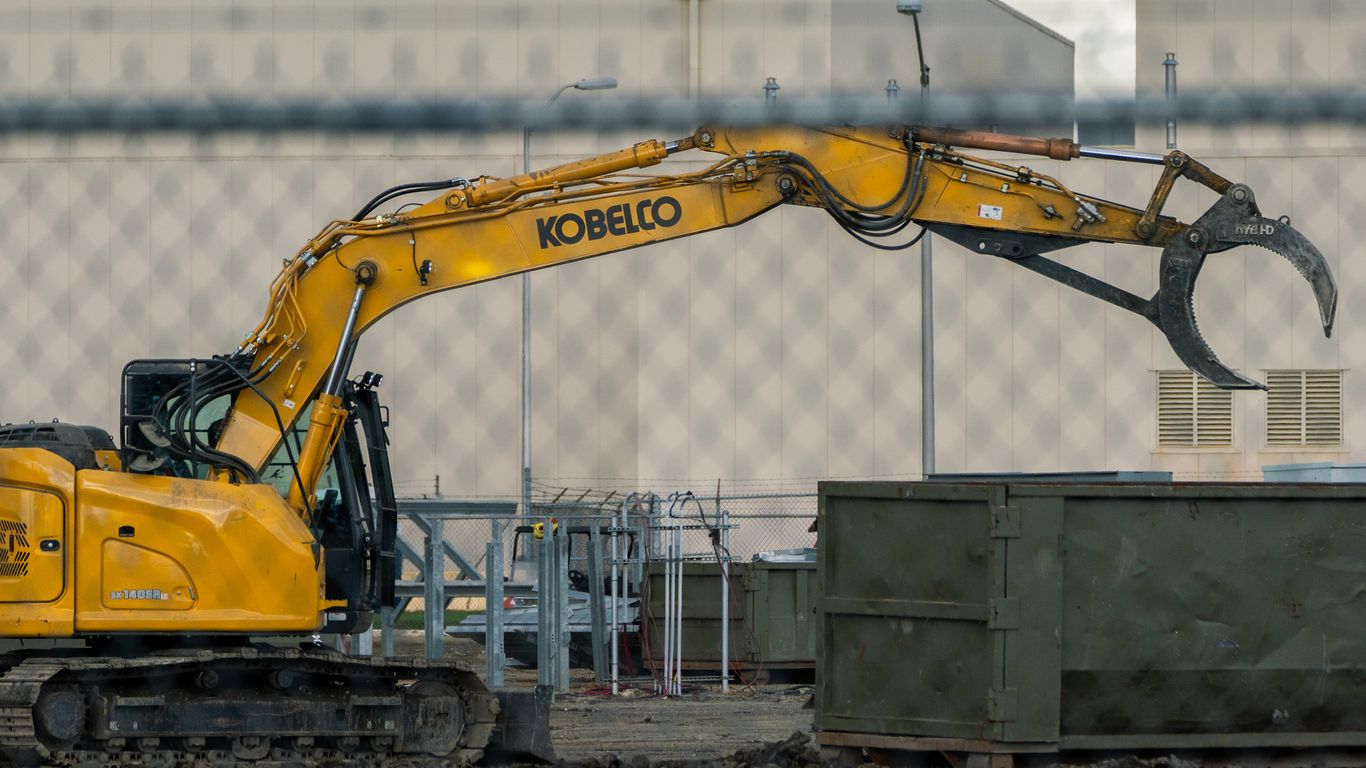 Worker shortage could hurt AI construction boom, BlackRock warns