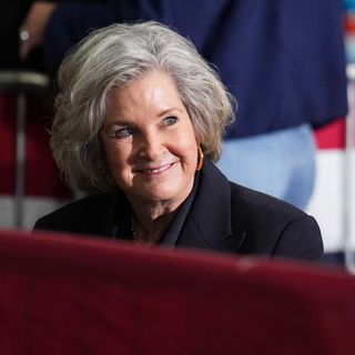 White House Chief of Staff Susie Wiles has early stage breast cancer