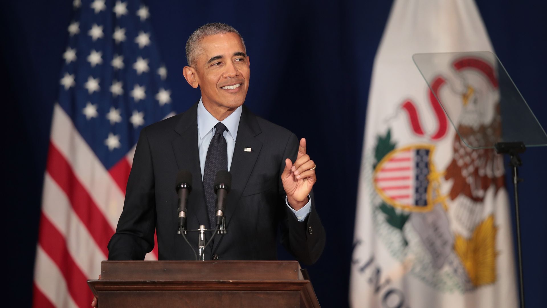 Former President Barack Obama speaks to students at the University of Illinois
