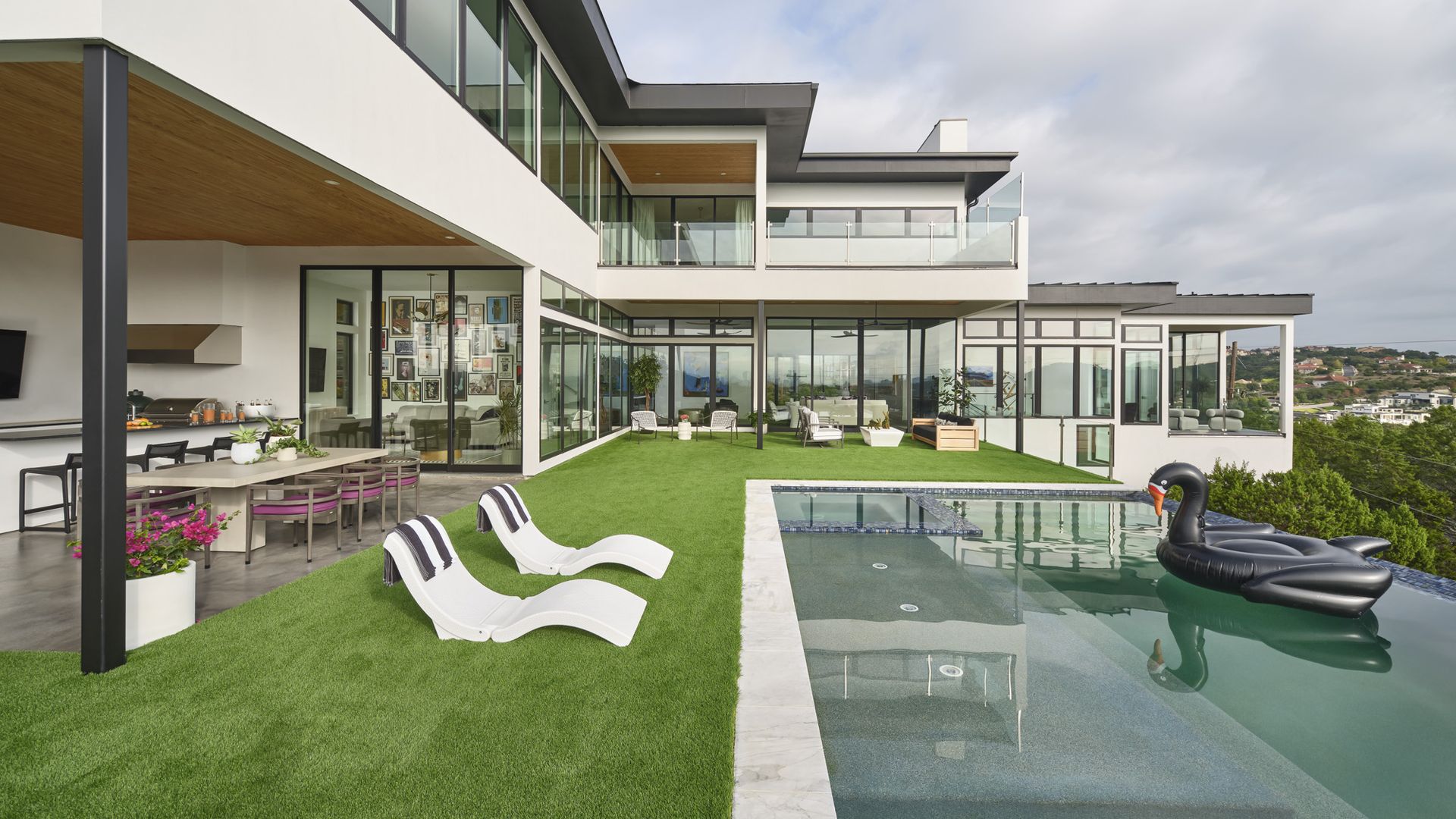 outdoor luxury pool