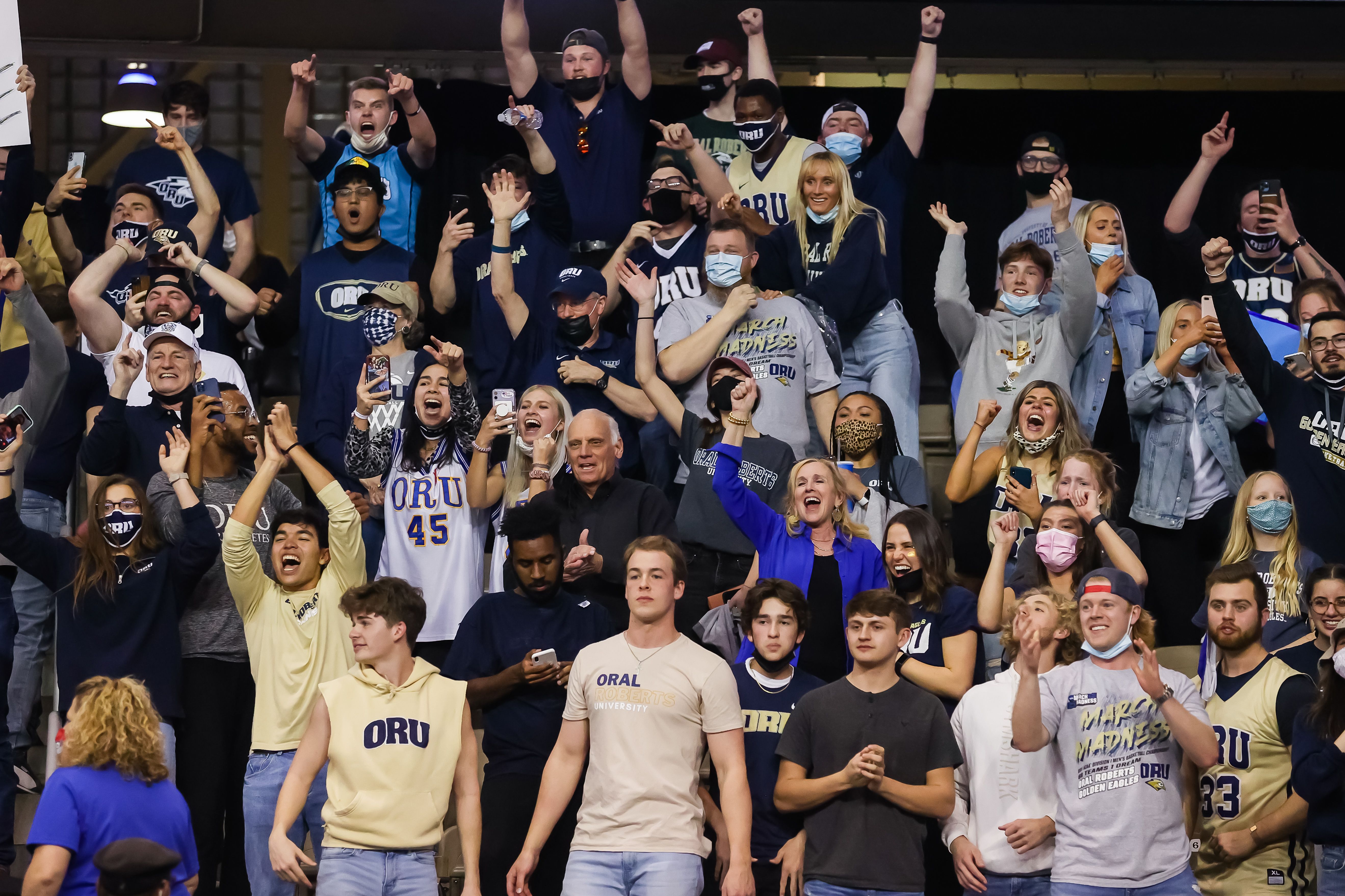 Oral Roberts fans