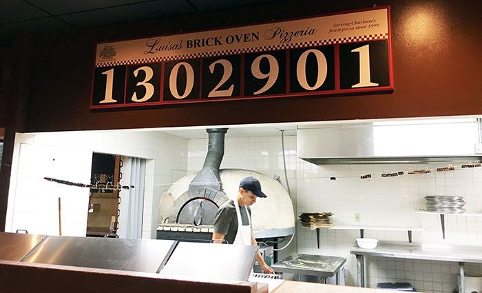 luisas-pizza-counter-charlotte