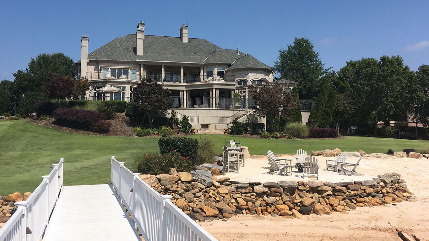 Thank you Lord Baby Jesus for this Lake Norman mansion: Ricky Bobby’s ...