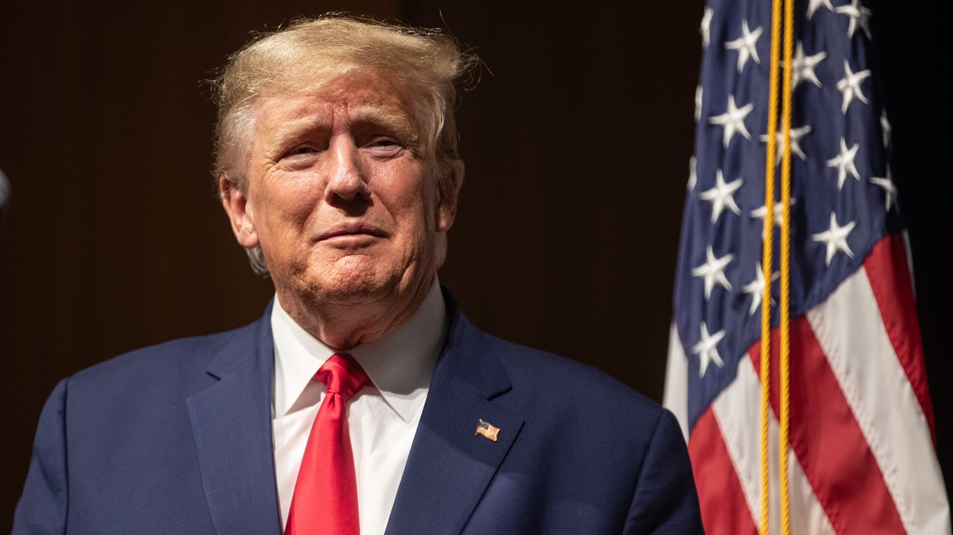 Trump proses building