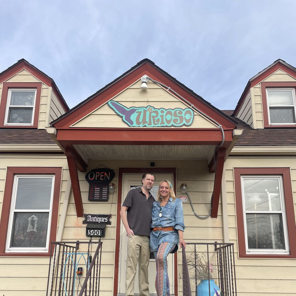 Beaverdale home becomes antique shop - Axios Des Moines