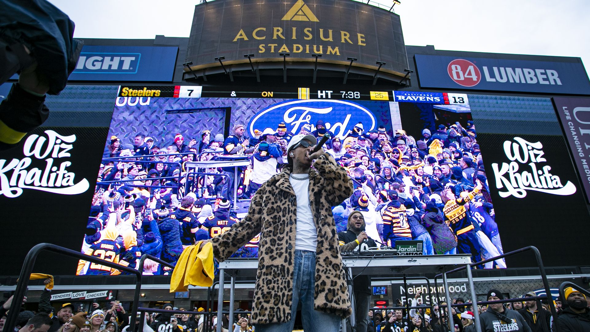 PITTSBURGH, PA - DECEMBER 11: Wiz Khalifa performs during the half time show of the national football league game between the Baltimore Ravens and the Pittsburgh Steelers on December 11, 2022 at Acrisure Stadium in Pittsburgh, PA. (Photo by Mark Alberti/Icon Sportswire via Getty Images)

