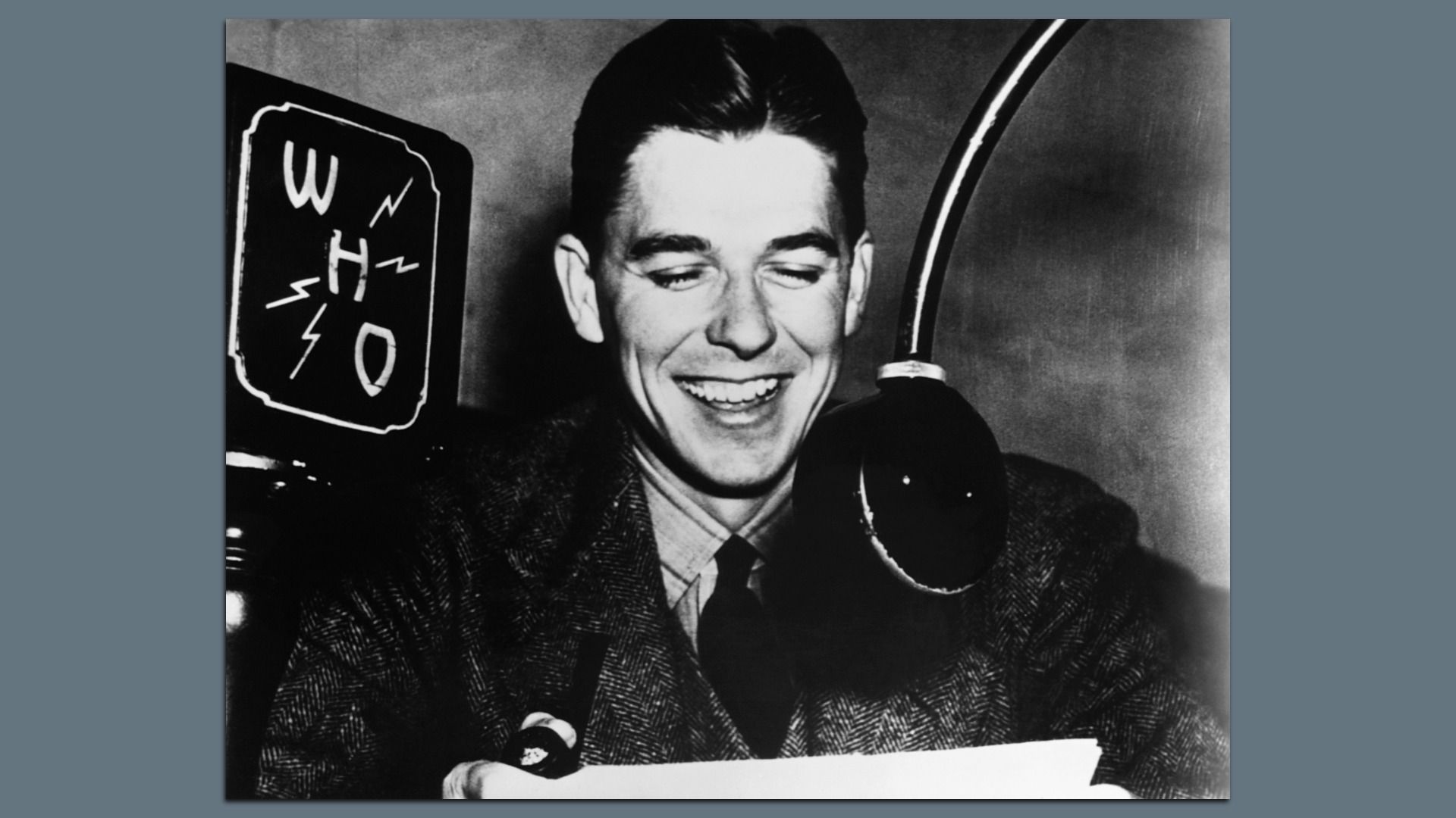 A photo of Ronald Regan.