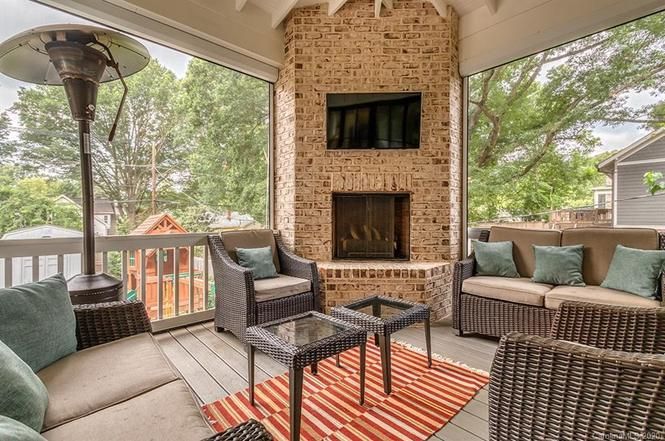 2440 Laburnum Ave outside