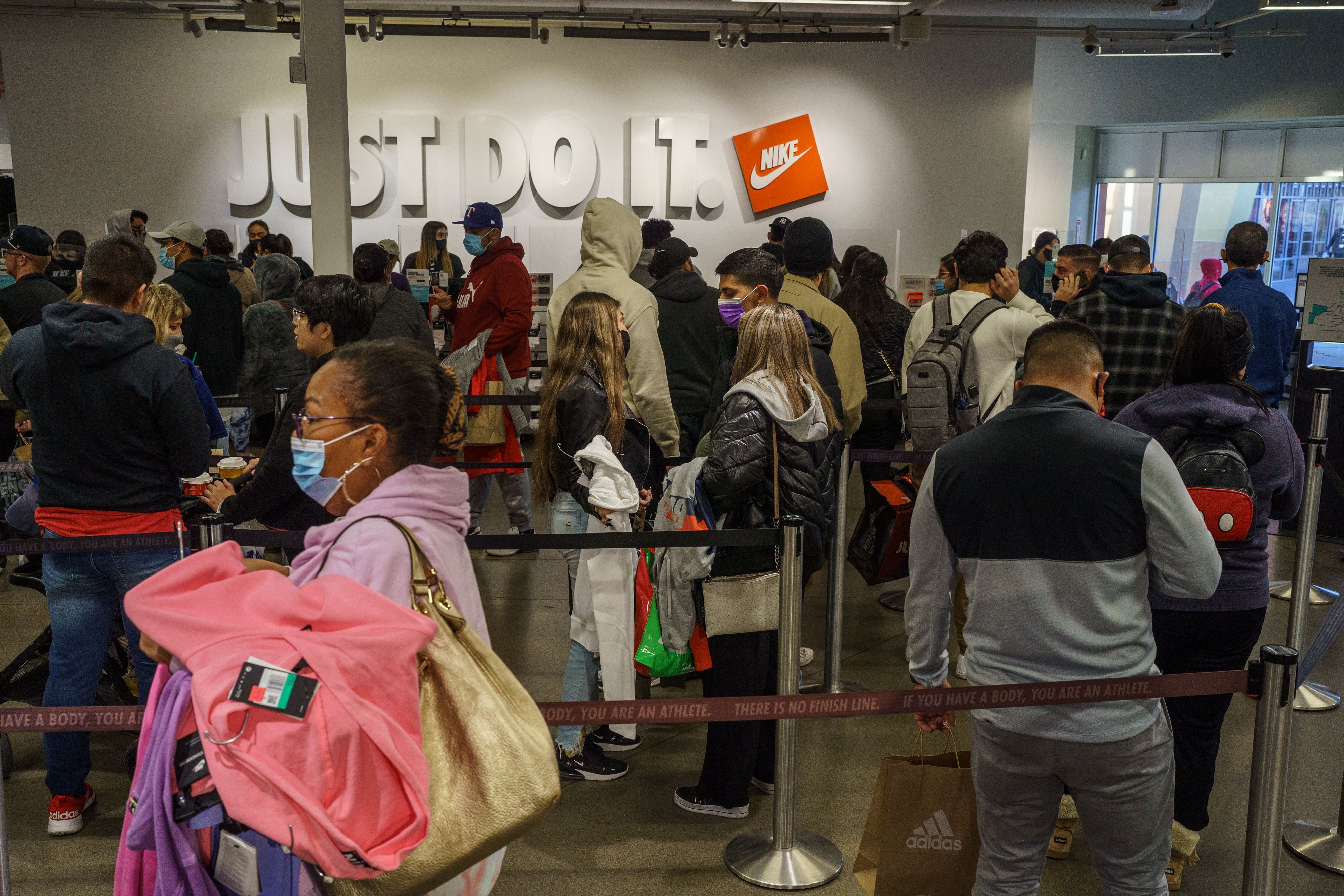 Nike store outlet crowded