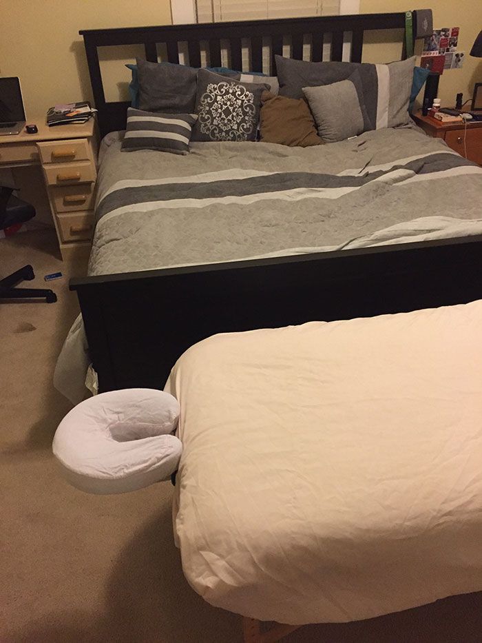 massage-table-in-bedroom