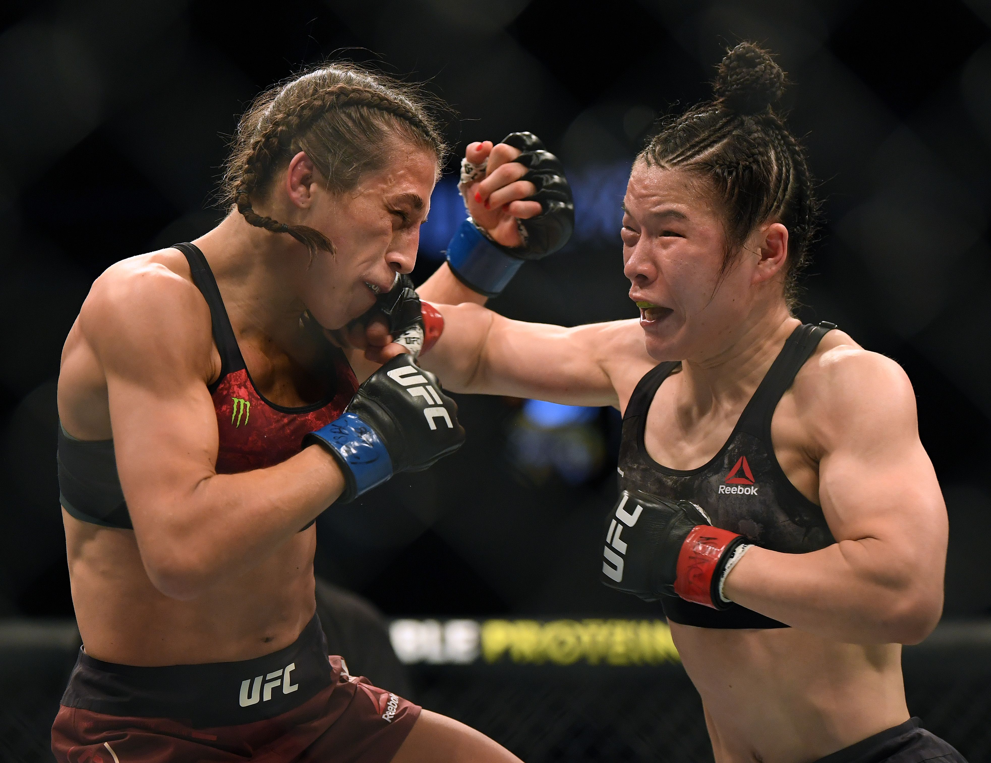 UFC women fighting