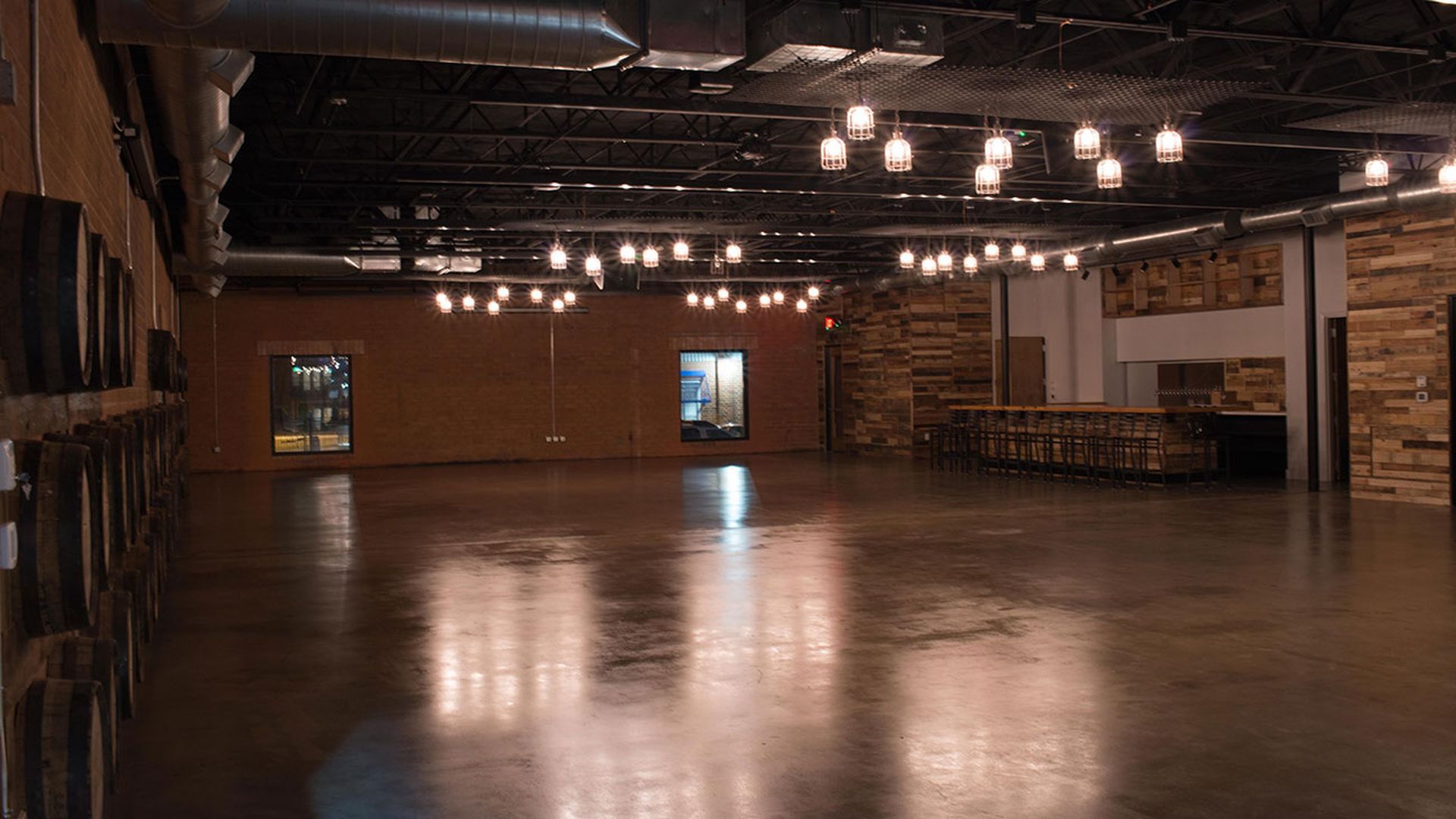 inside-triple-c-Barrel-Room