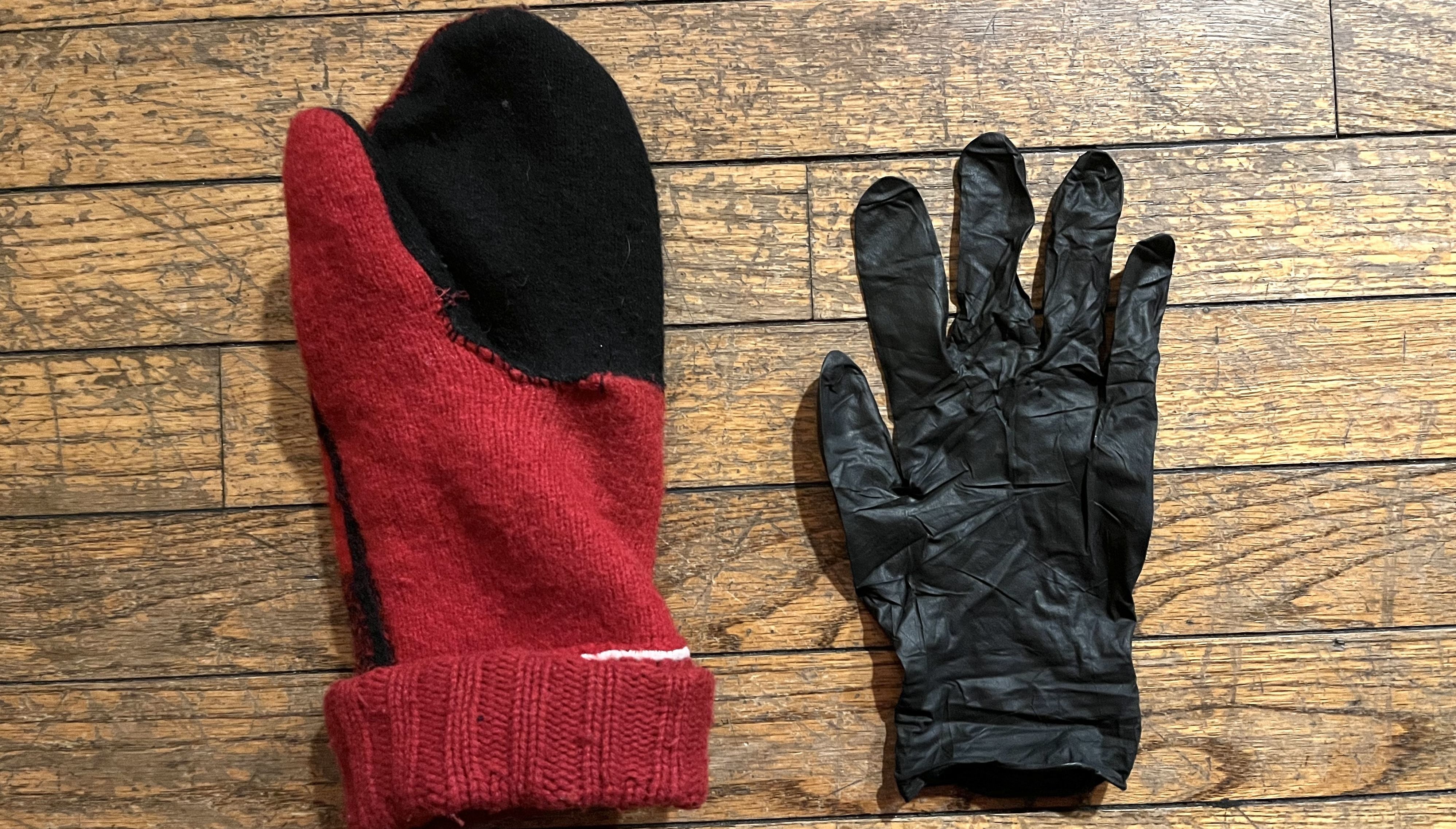 Photo of winter gloves 