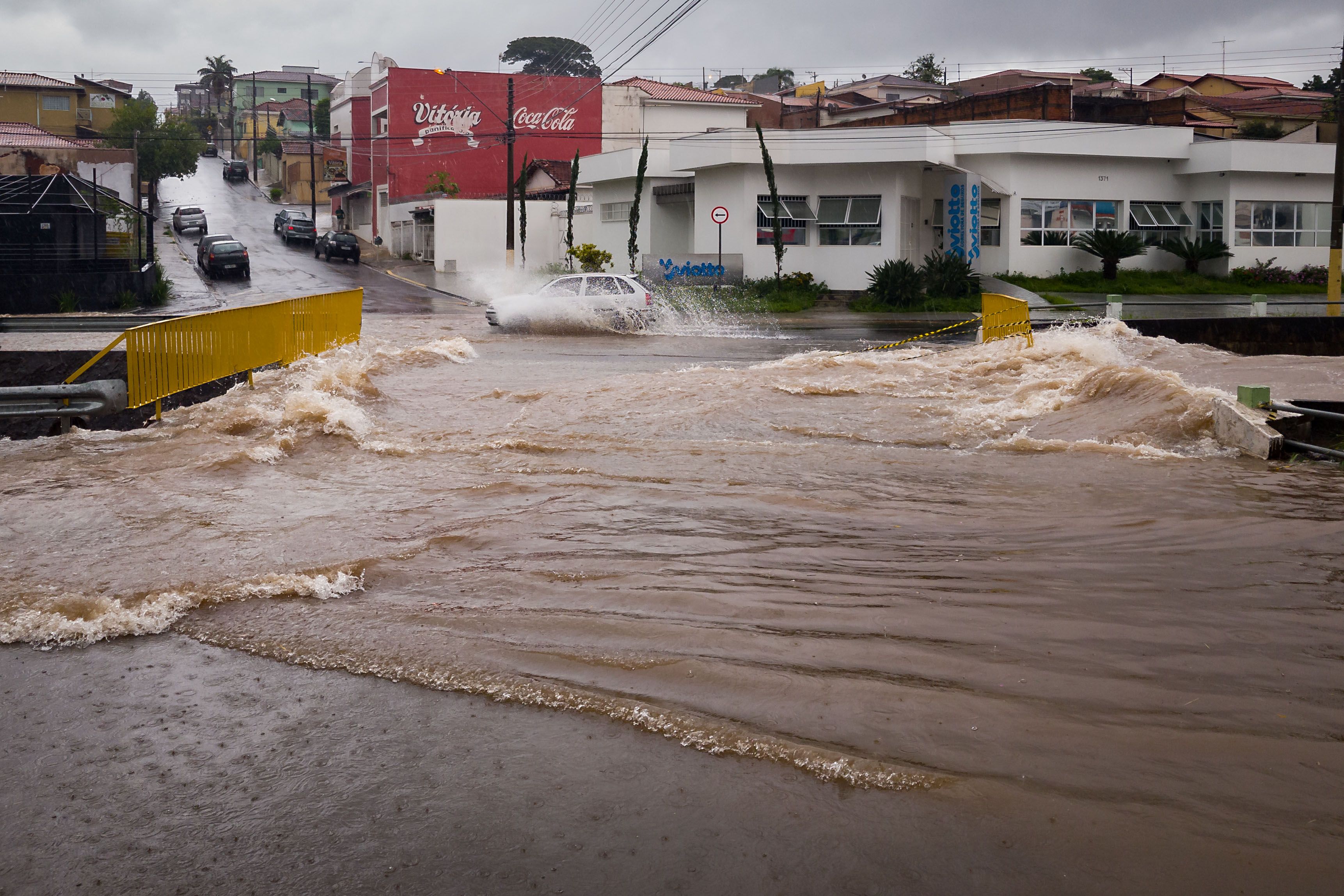 Brazil heavy rain, floods kill dozens and displace 30,000 — photos