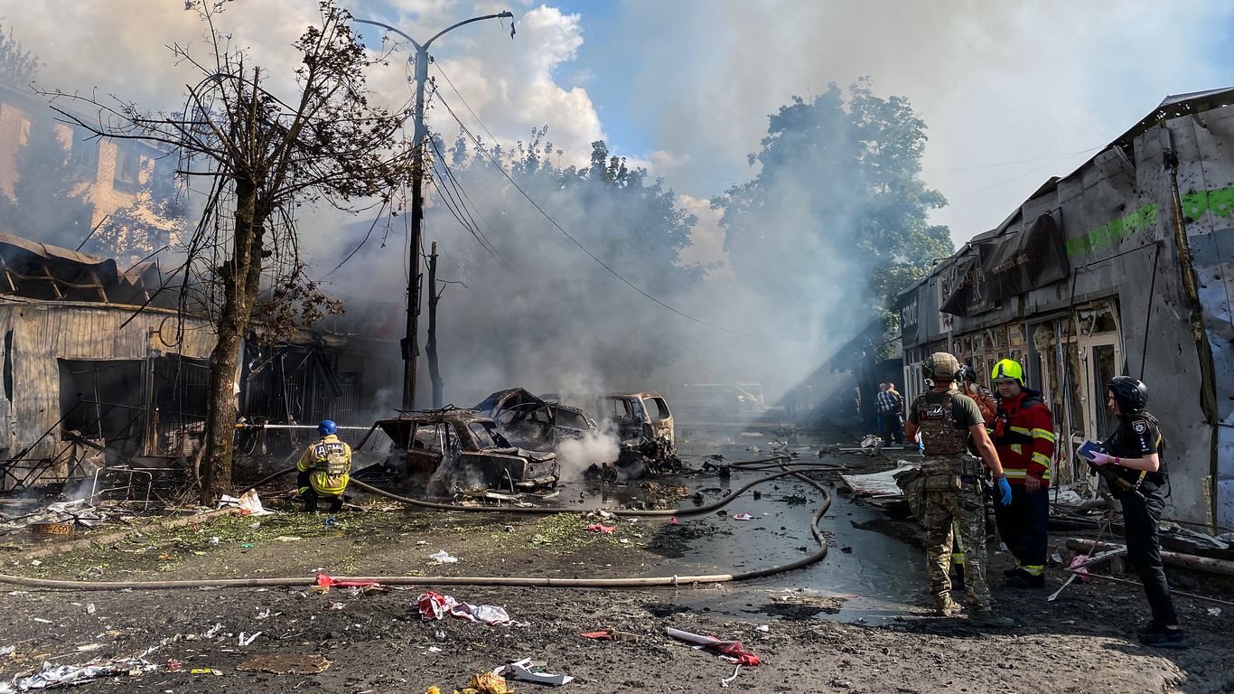 Russian strike on Ukrainian market kills 17 as Blinken visits Kyiv