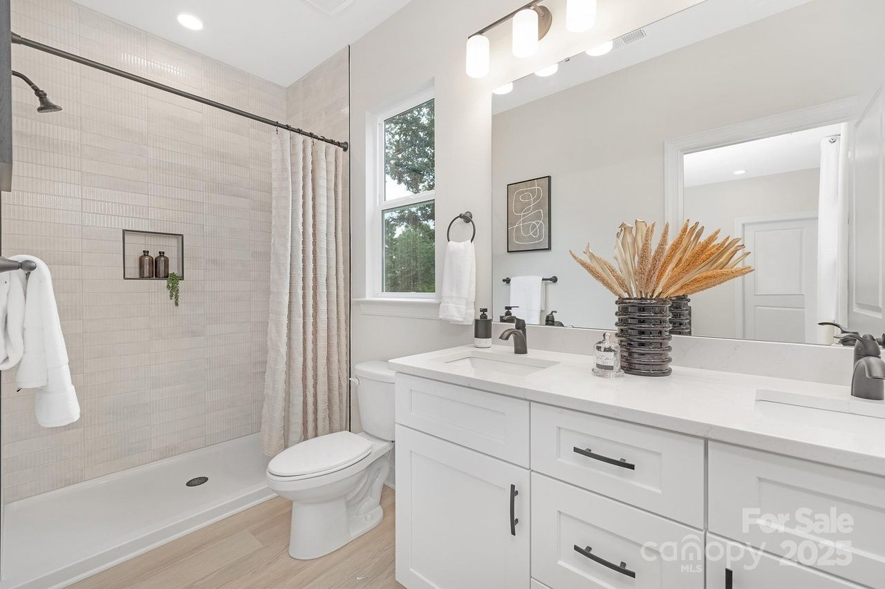 family houses for sale in charlotte north carolina