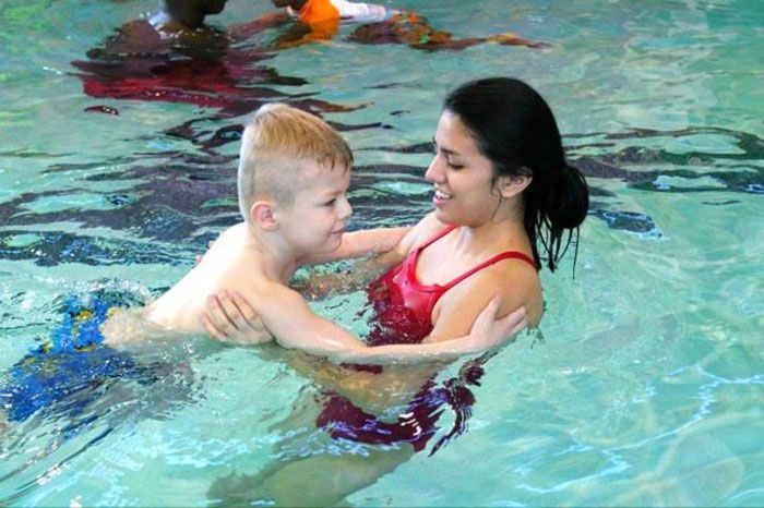 childs-swim-lesson