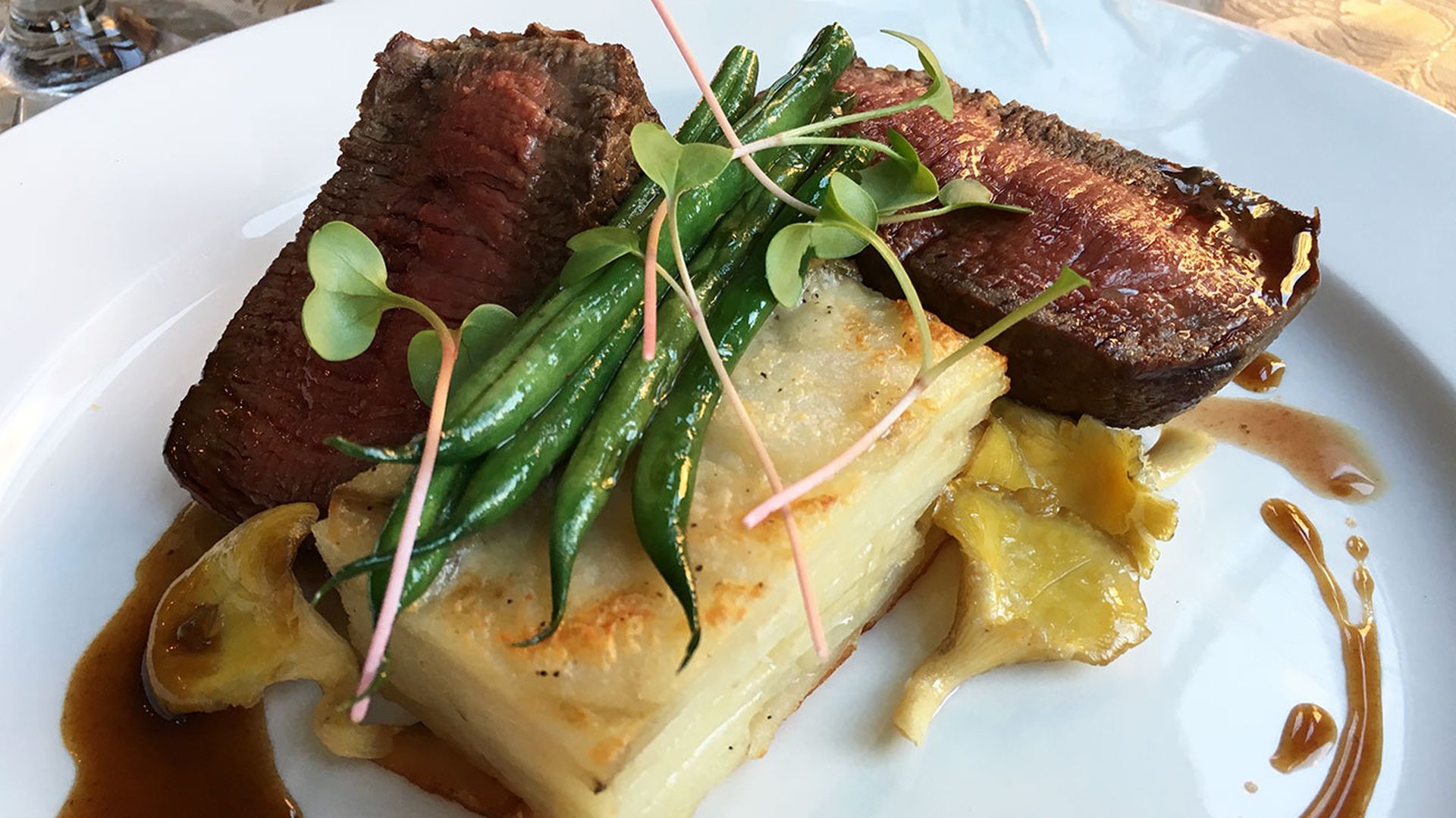 filet-steak-mcninch-house-uptown-charlotte-restaurant