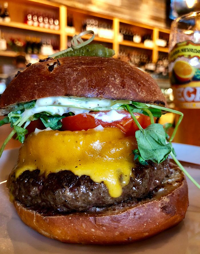 cheeseburger-at-foxcroft-wine-charlotte